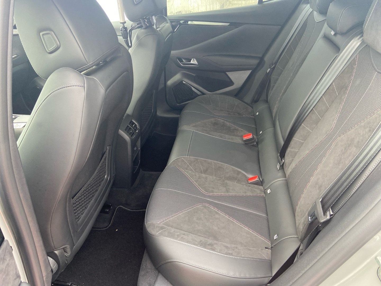 DS DS4 - PureTech 130 EAT8 PERFORMANCE LINE Caméra Hayon