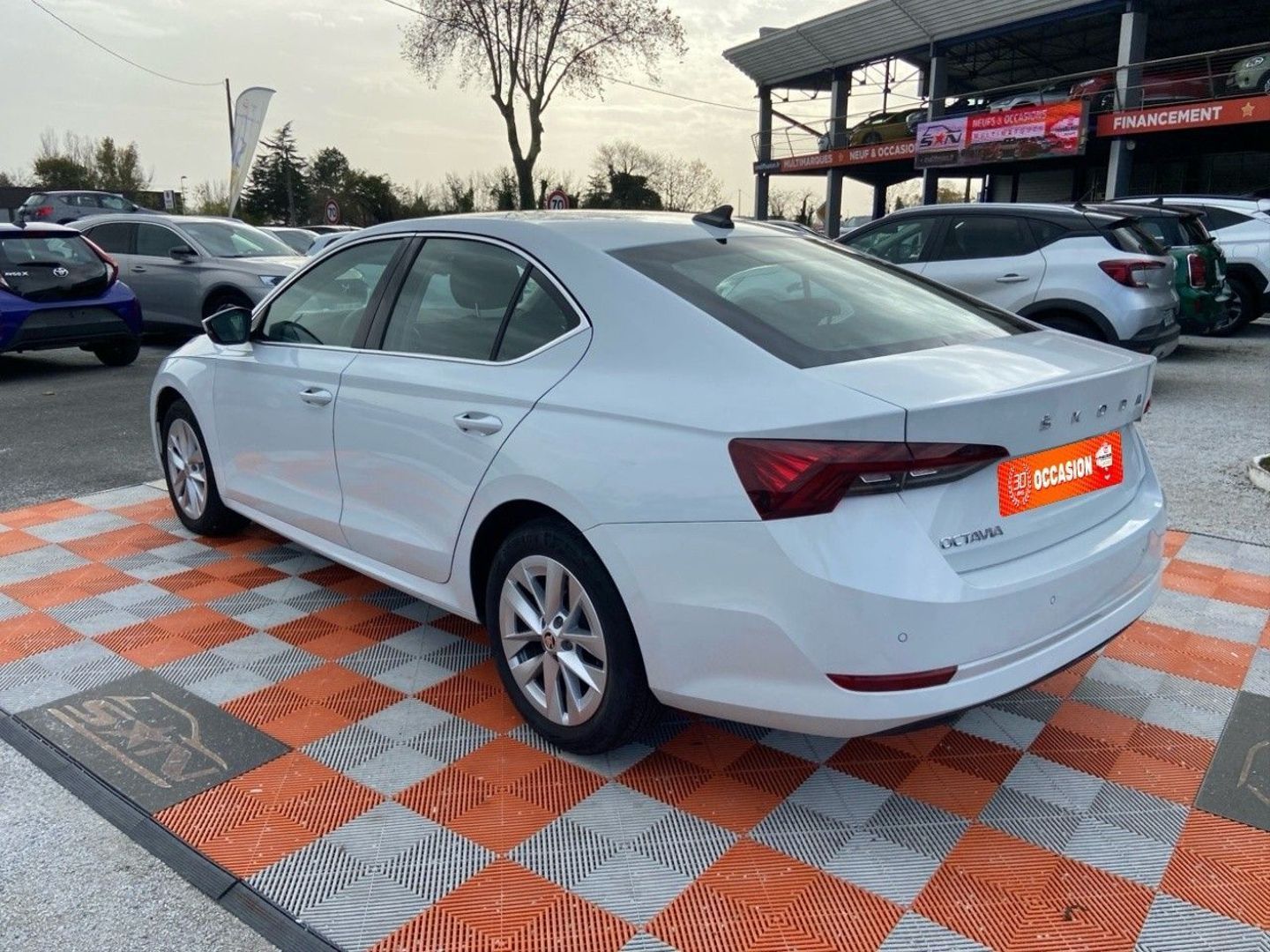 SKODA OCTAVIA - 2.0 TDI 115 BV6 SELECTION Caméra